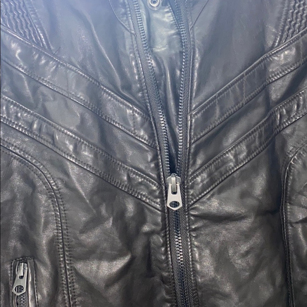 Leather jacket - Picture 2 of 5